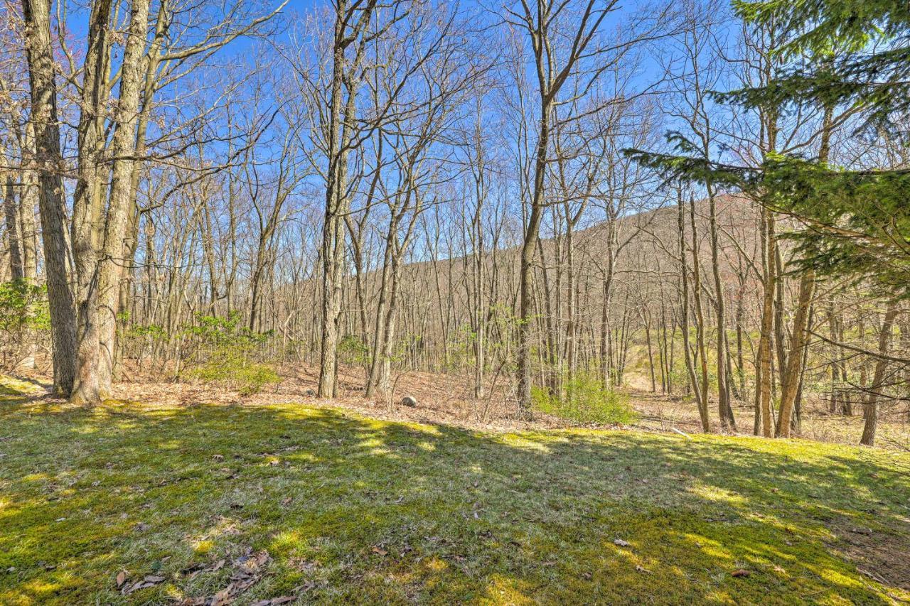 Pocono Retreat, 1 Mi To State Park And Ski Access! Tannersville Exterior photo
